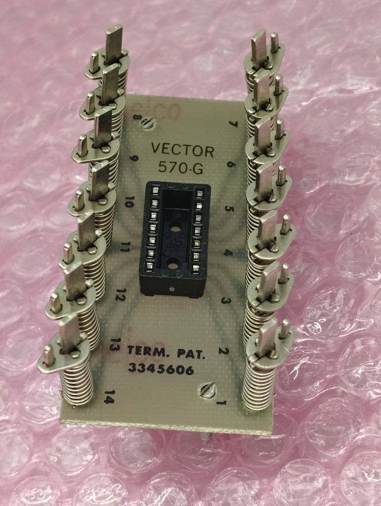 Vintage Vector Electronic 570-G  Solderless DIP-14 Socket  Adapter ~