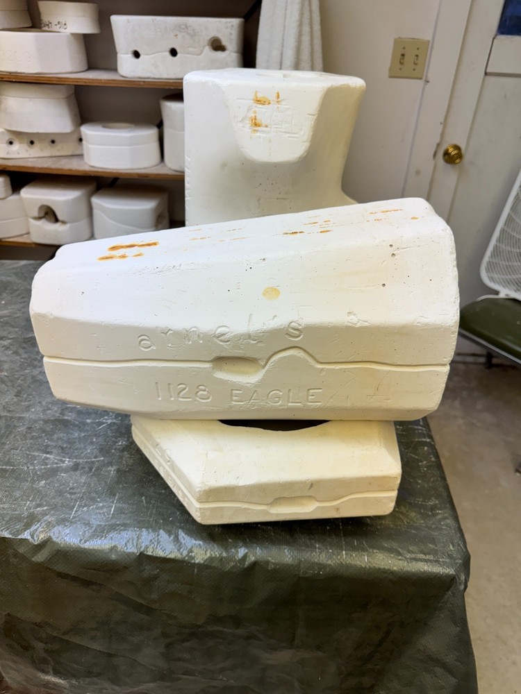 VINTAGE ARNEL'S CERAMIC MOLD #1106/#1128/#1129 EAGLE/EAGLE/BASE