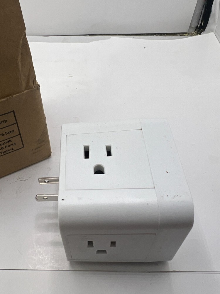 Transton Mini portable Cube Power Socket Model MF01, Rated Power 110V-240V, USB