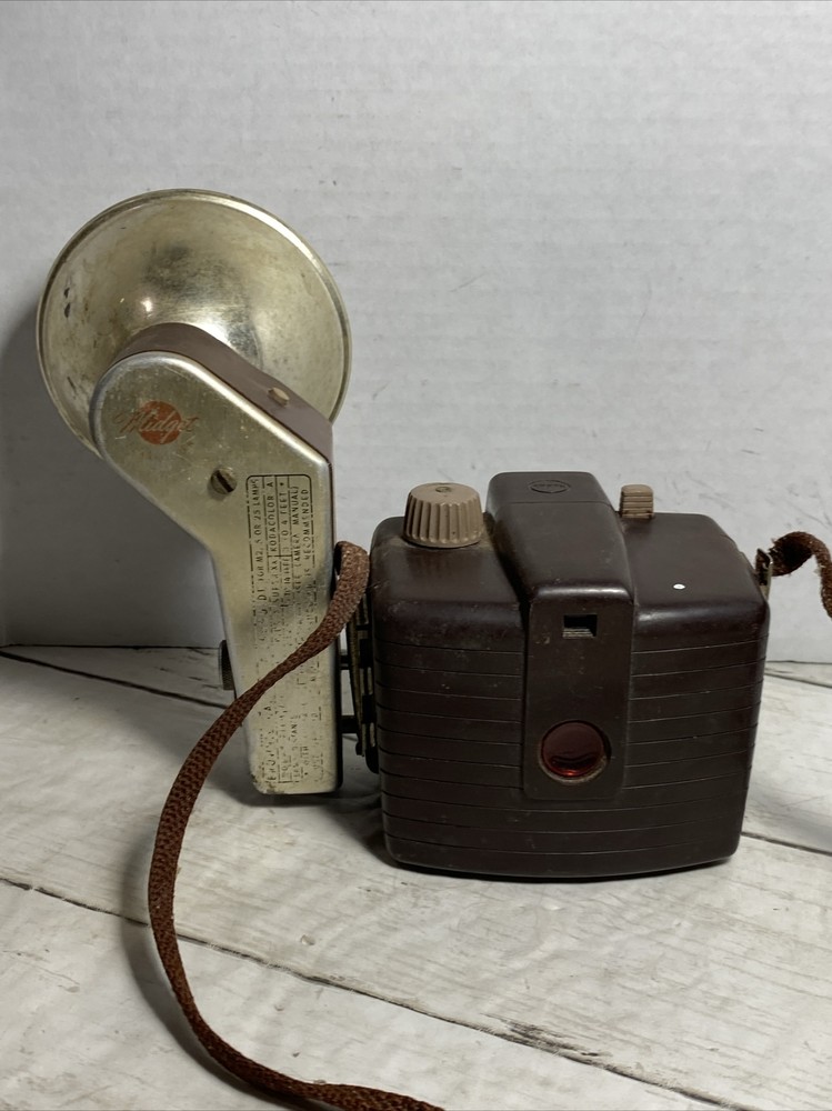 Kodak Brownie Holiday Camera with Flash UnTested