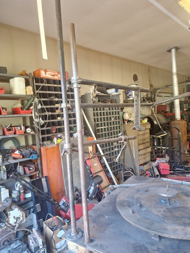 Welding Table With Rotating Table