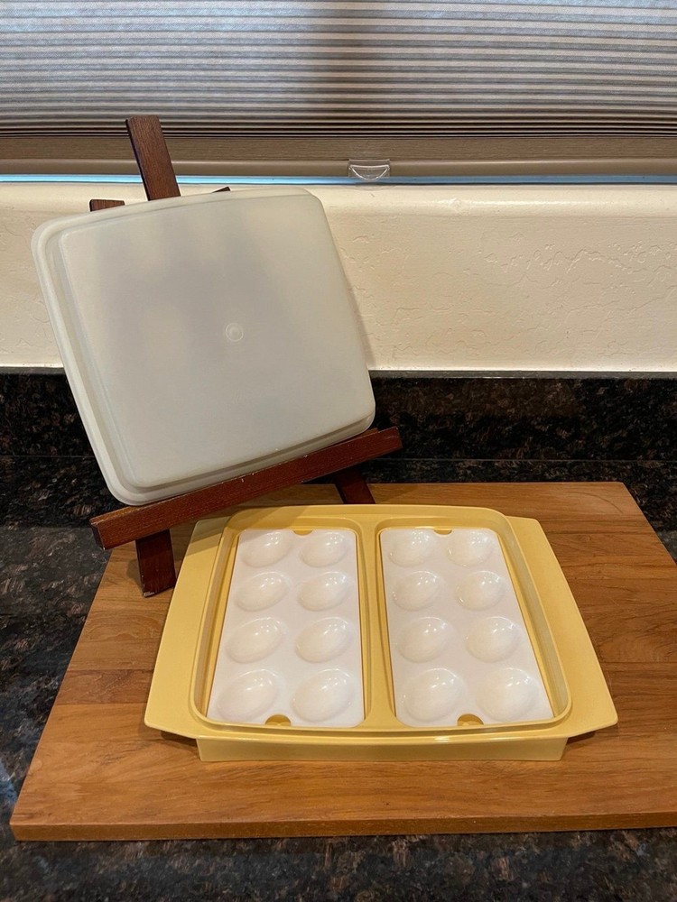 Vintage MCM Tupperware Deviled Egg Keeper