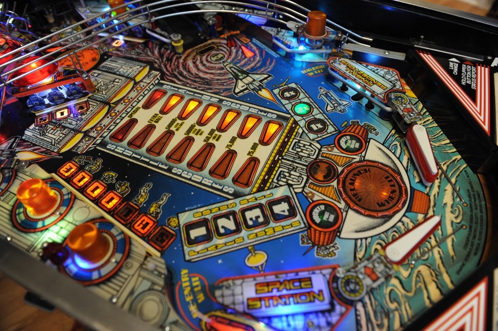 Awesome! Space Station Pinball machine Features 3-ball Multiball with Green Mode