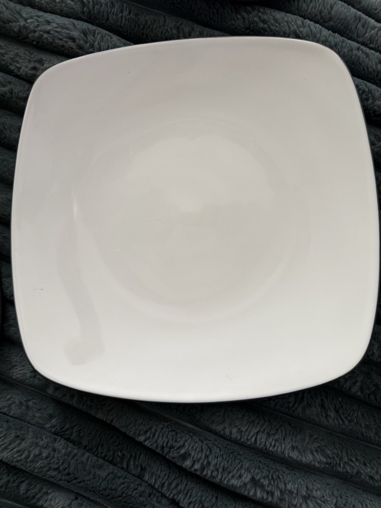 Noritake Colorwave Graphite 6-Piece Place Setting; Square & Round Mix Never Used