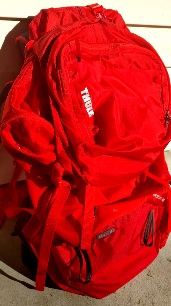 Thule Versant 60 Hiking Backpack Red