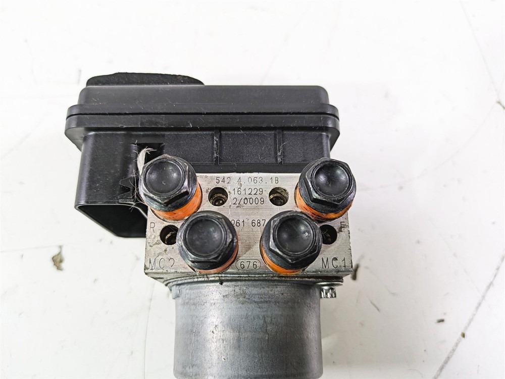 2017 Ducati Monster 1200 S Abs Brake Pump Module Unit 54240631B