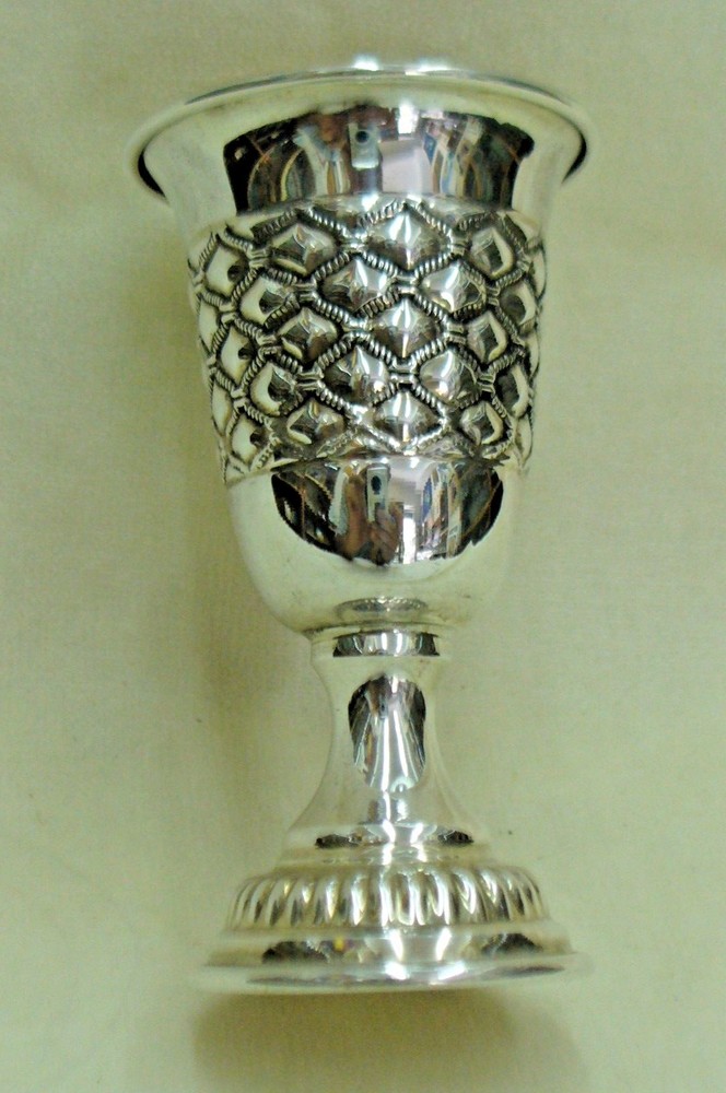 KIDDUSH SMALL CUP HANDMADE STERLING SILVER ENGRAVED BEE WEB DESIGNS