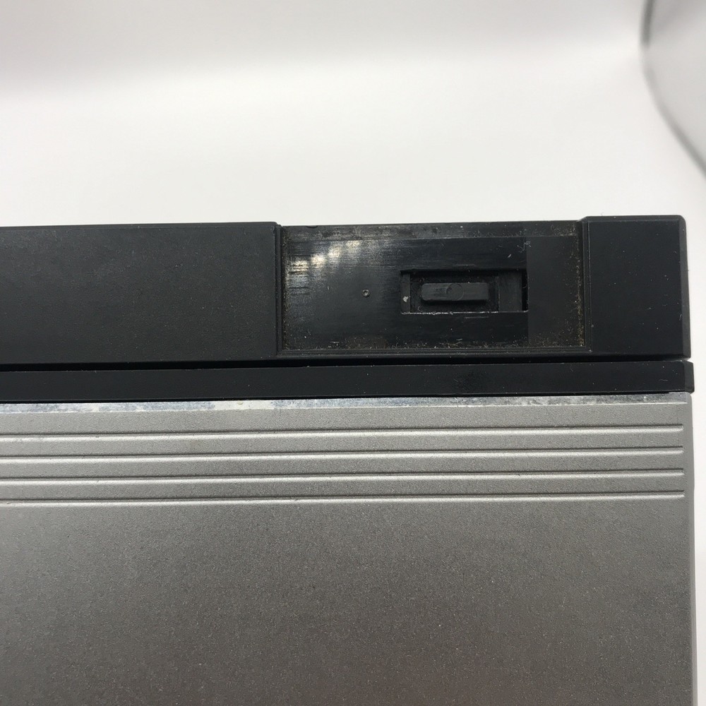 CASIO PB-1000 POCKET PERSONAL COMPUTER TURNS ON (NEEDS REPAIR)