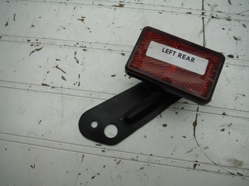 07 Kawasaki ZZR600 LEFT REAR REFLECTOR