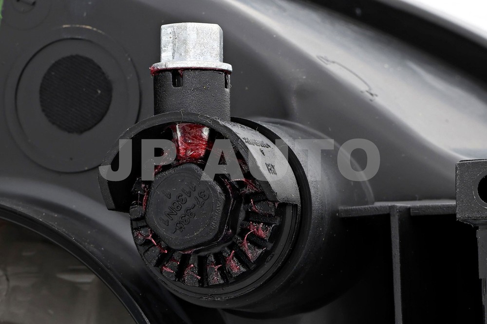 For 2005-2007 Buick LaCrosse Allure Headlight Halogen Set Pair