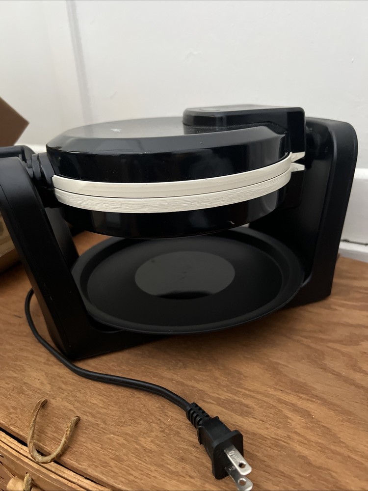 Oster DiamondForce Nonstick Flip Waffle Maker - White