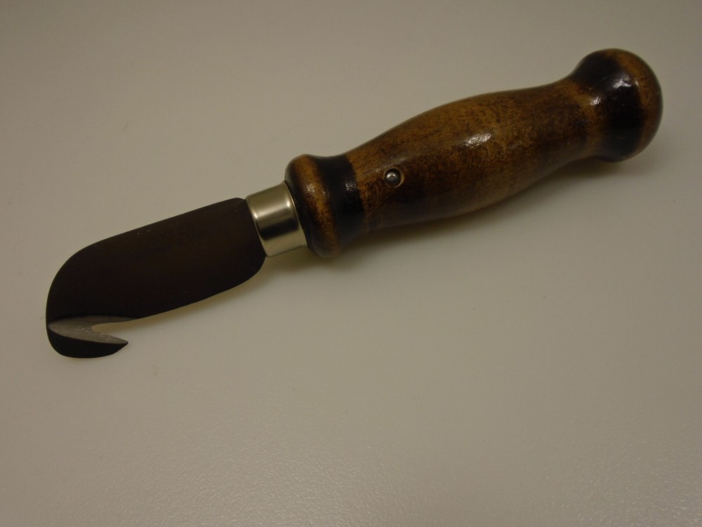 Dexter USA Hooked Pull Linoleum Multi Cutter Utility Knife 2.5X1.5 Wood Handle