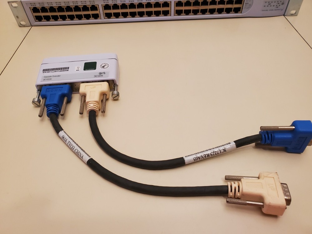 3COM SWITCH 4400 SUPERSTACK 3 3C17204 RACK 48-PORT with CASCADE EXTENDER 3C17226