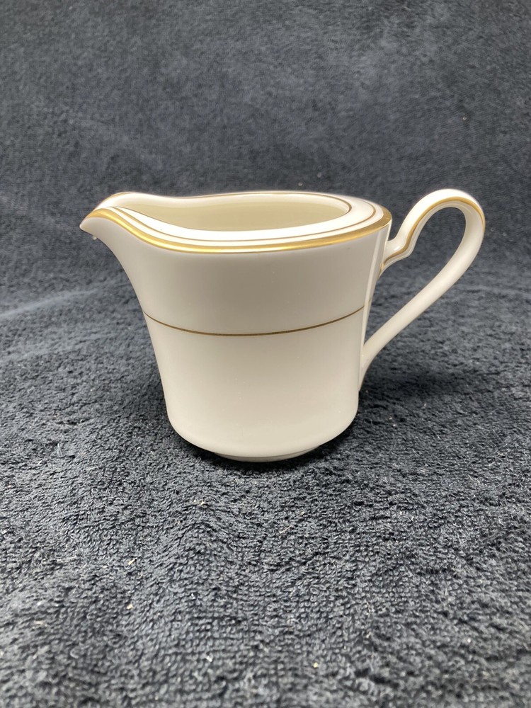 Noritake Linton 7552 creamer