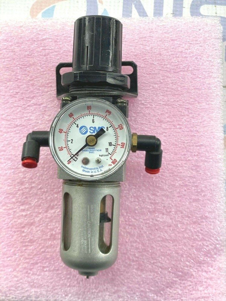 SMC NAW2000 Filter Regulator W/ GUAGE
