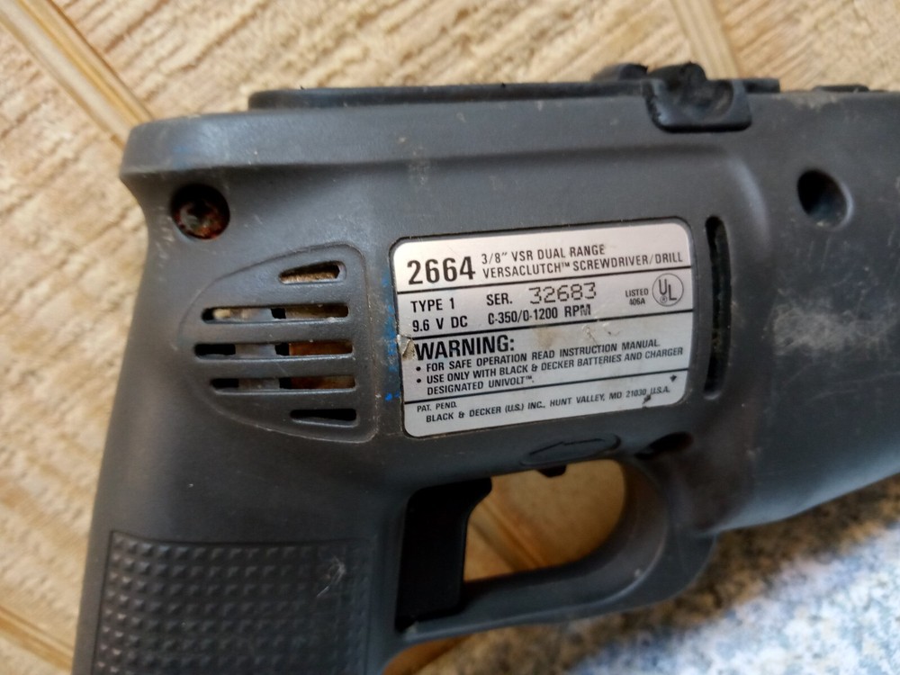 BLACK & DECKER 3/8" HEAVY DUTY IND. CYCLONE DRILL 2664 ~ TOOL ONLY