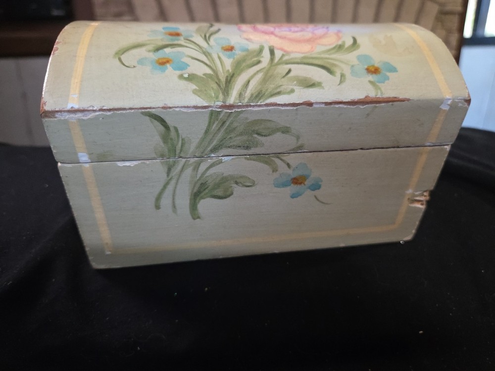 Vintage Storage Shabby Chic Floral Dome Trunk