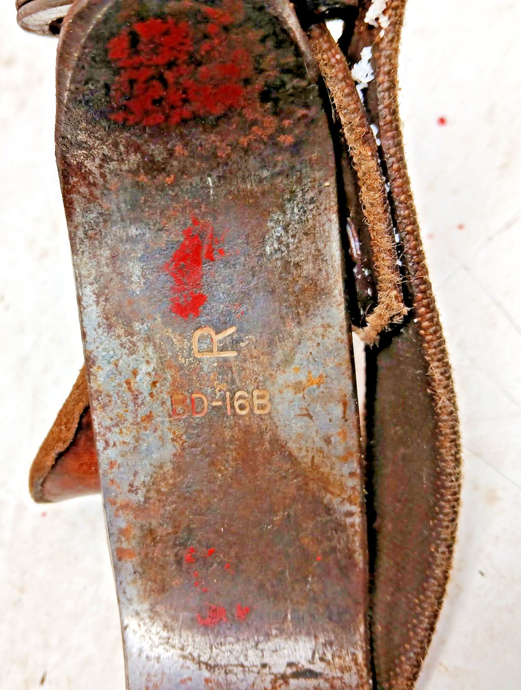 BASHLIN,CLIMBERS, MODEL BD-16B, POLE GAFFS, CLIMBERS HAVE REPLACEABLE GAFFS (1)