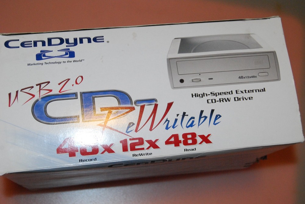 Cendyne USB 2.0 external full size CD-Rewriteable/CDRW drive -damaged package-