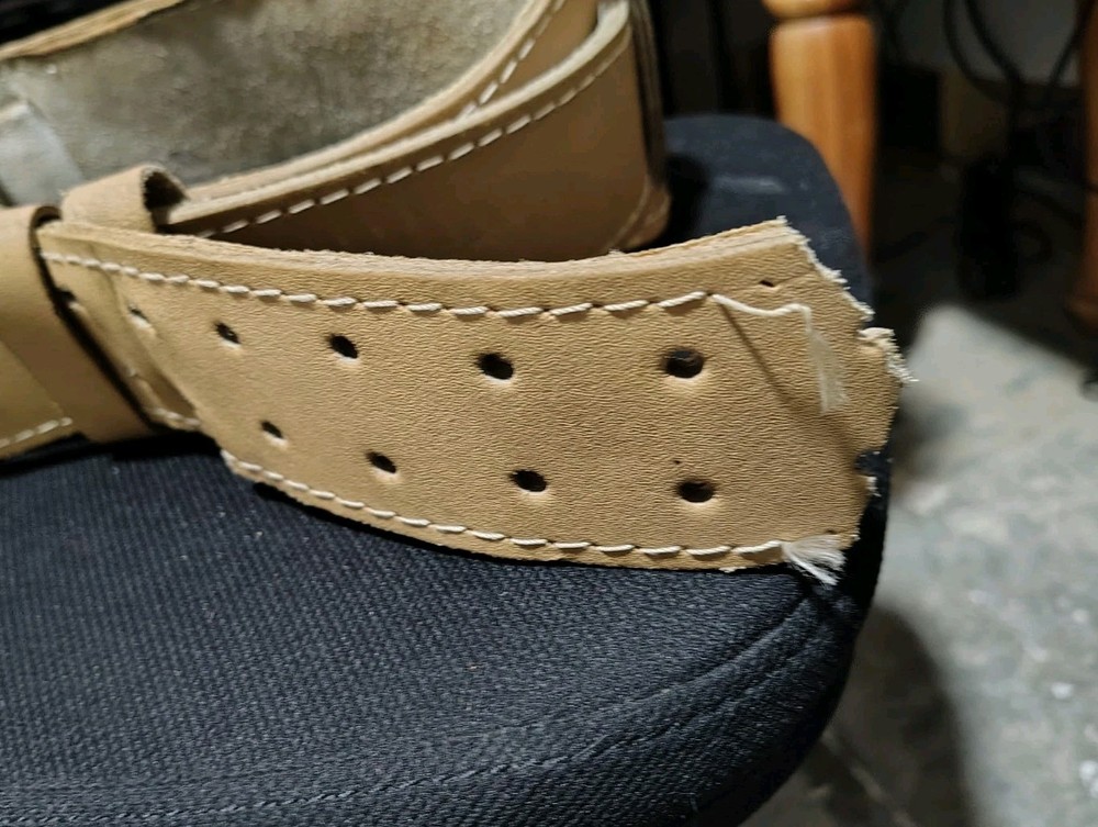 Multi Grip Weight Training Leather Lifting Belt. Used. Adjustable