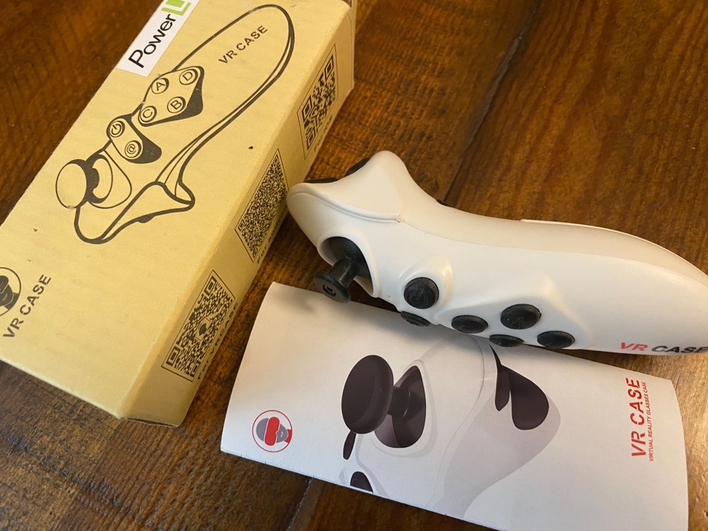 NIB 3D VR Headset Virtual Reality Glasses and Wireless Bluetooth Controller