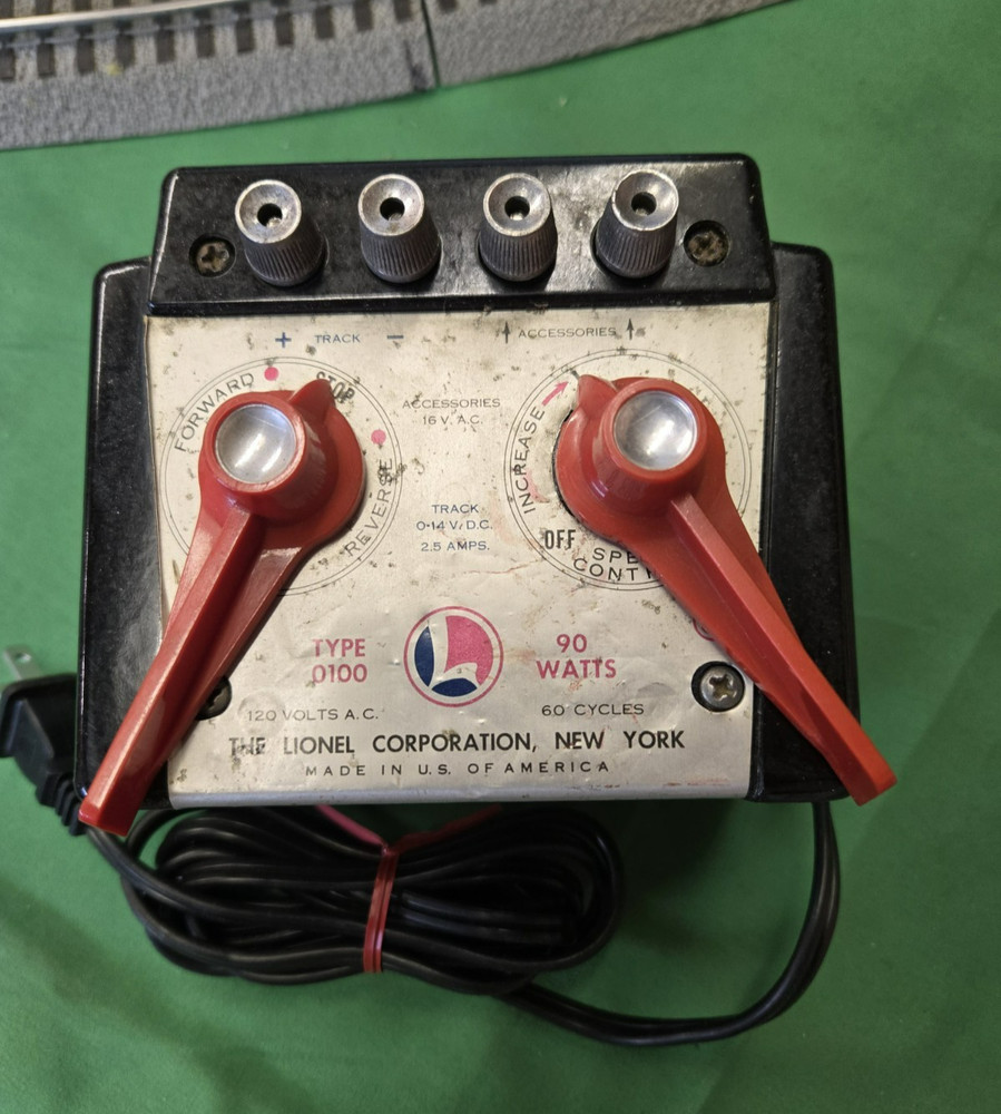 LIONEL Type 0100 90W Refurbished