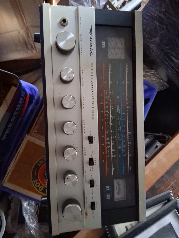 Realistic DX-160 Solid State Communications Receiver