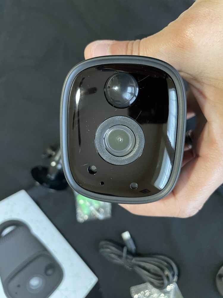 Smart Battery Powered Camera Easy Installation App Available Night Vision ZC-IPC