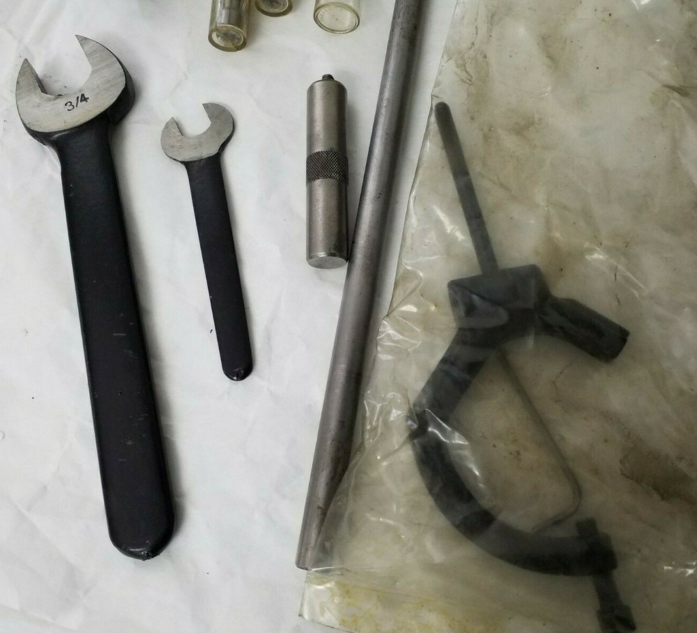 THREADWELL GRIND-A-MATIC GRINDER WITH METAL CASE