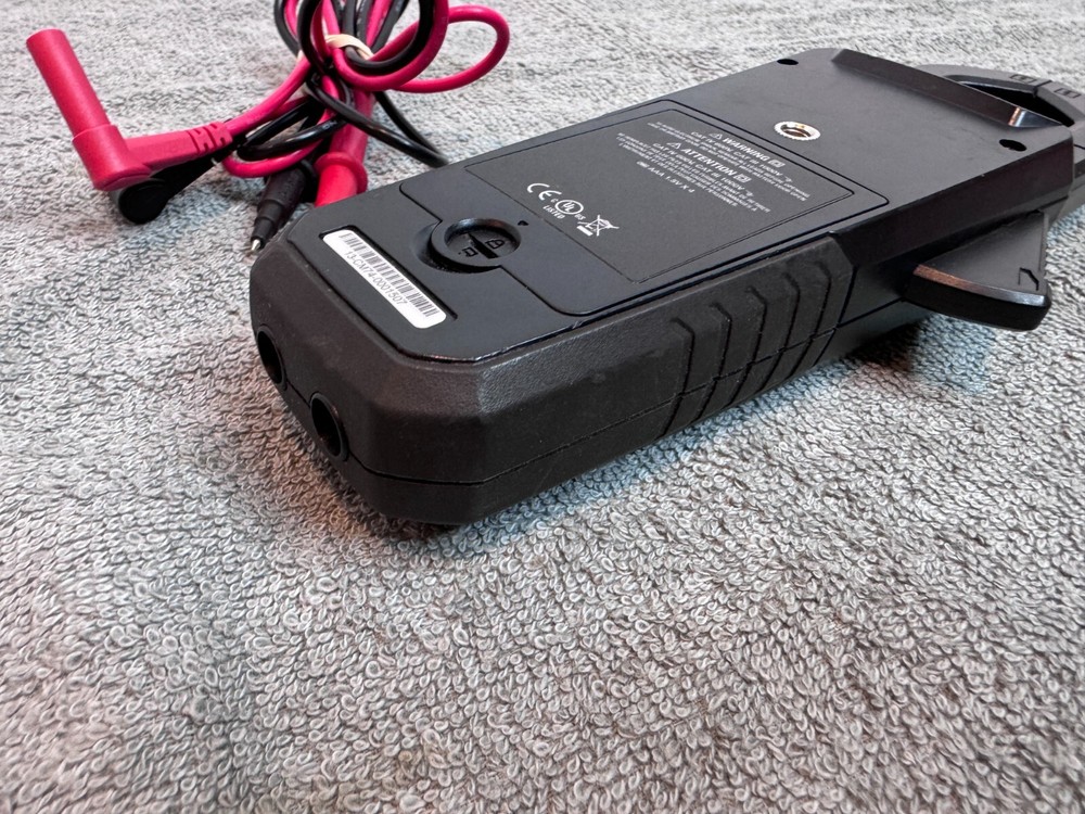 Pre-Owned FLIR CM74 600a Clamp Meter Multimeter with Leads