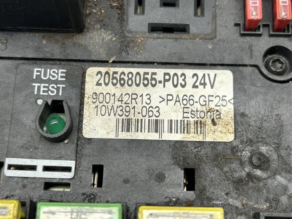 Volvo central fuse box 20568055