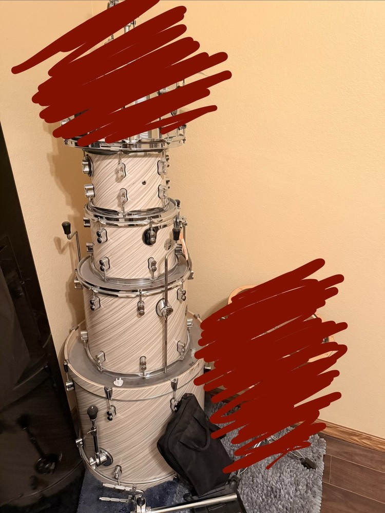 PDP Drum Workshop LTD Maple & Walnut 4-Piece Acoustic Drum Kit