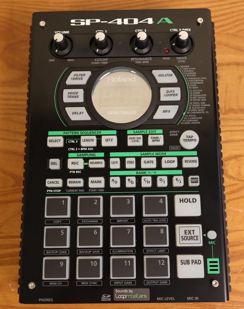 Roland SP-404A Linear Wave Sampler Mint condition