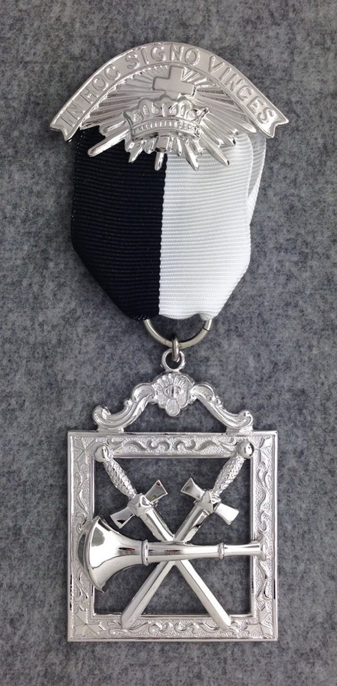 Warder Jewel