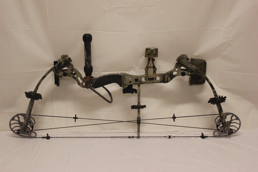 Bowtech Tomkat RH Compound Bow 70 LBS Camo