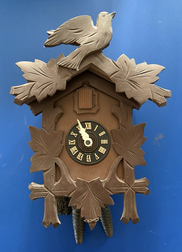 Antique BLACK FOREST CUCKOO CLOCK