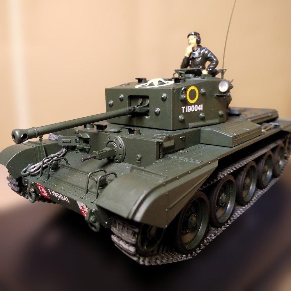 Assembled British Army/Cruiser Tank Cromwell Plastic Model Japan
