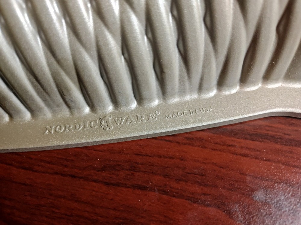 Nordic Ware Cornucopia Cake Pan 10 Cup ,Cast Aluminum, USA.