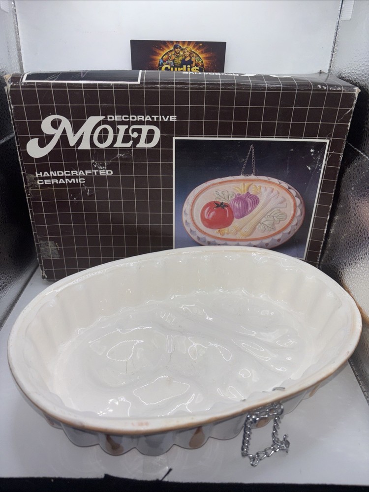 1980's Handcrafted Ceramic oval CERAMIC KITCHEN Gello MOLD Wall Decor