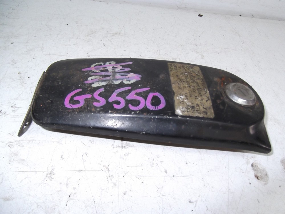 SUZUKI GS550 TANK FLAP (no key)