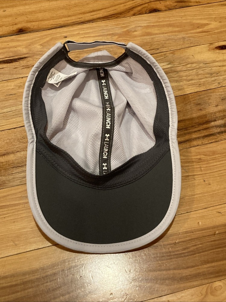 Under Armour Launch Run Lightweight Light Gray Adjustable Hat Cap Running OSFA