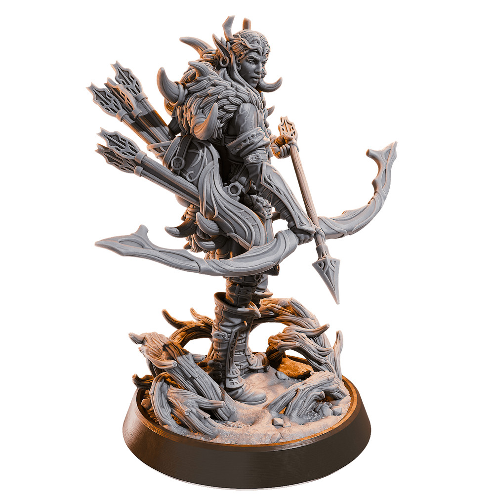 DnD Isolde Elf Ranger Mini 32mm Scale TTRPG