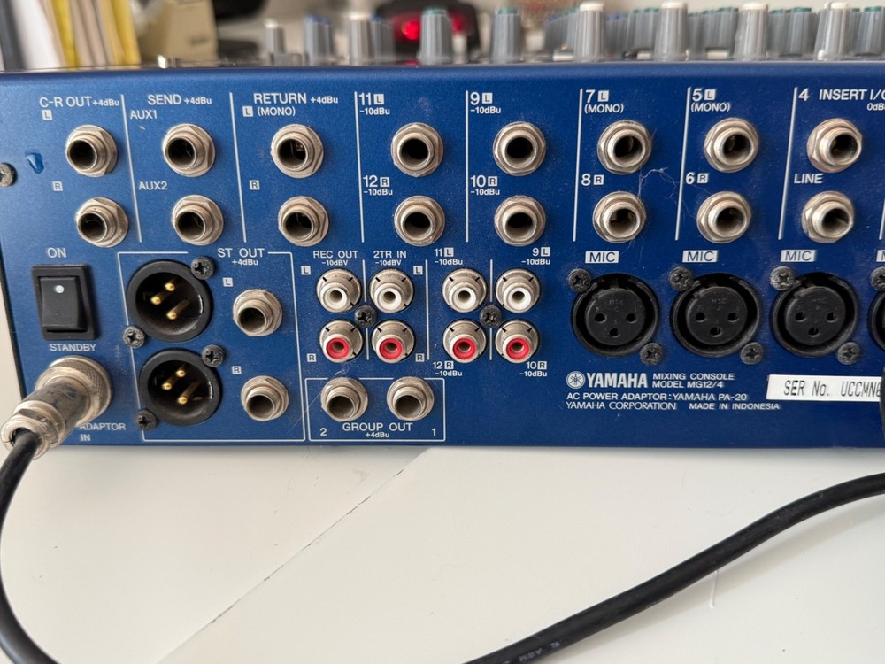 Yamaha MG 12/4 Analog Mixer