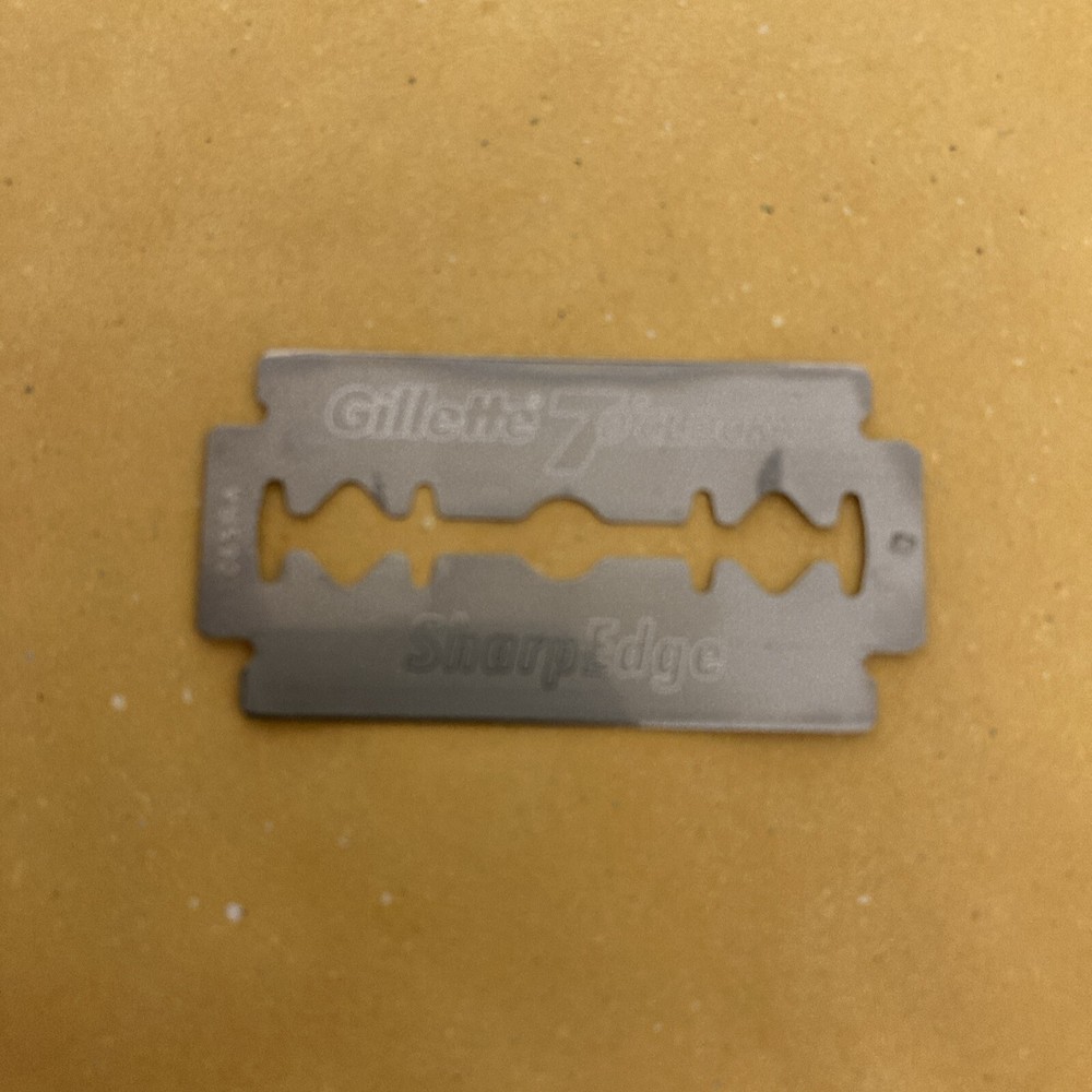 5 Double Edge Razor Blades, Gillette 7 O'Clock Sharp Edge (Yellow)