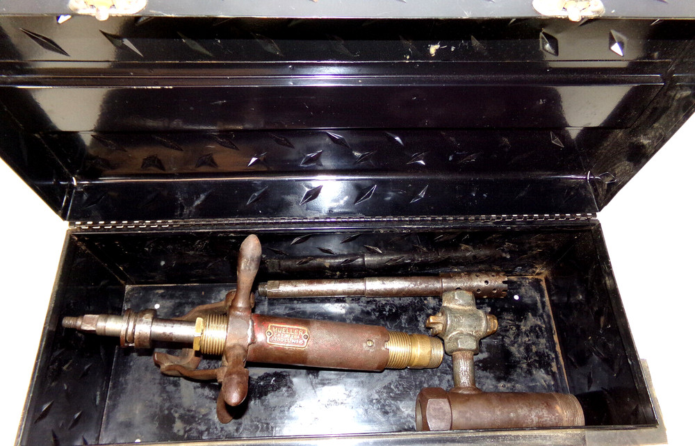 Mueller E-5 Drilling Machine, Model No. 5, w/ LubOSeal & 1-1/2" Shell Cutter