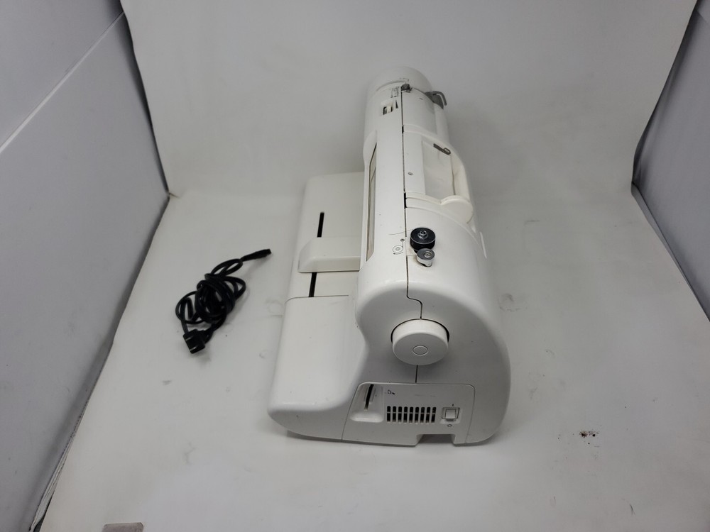 Baby Lock Espree EM1 Embroidery Machine
