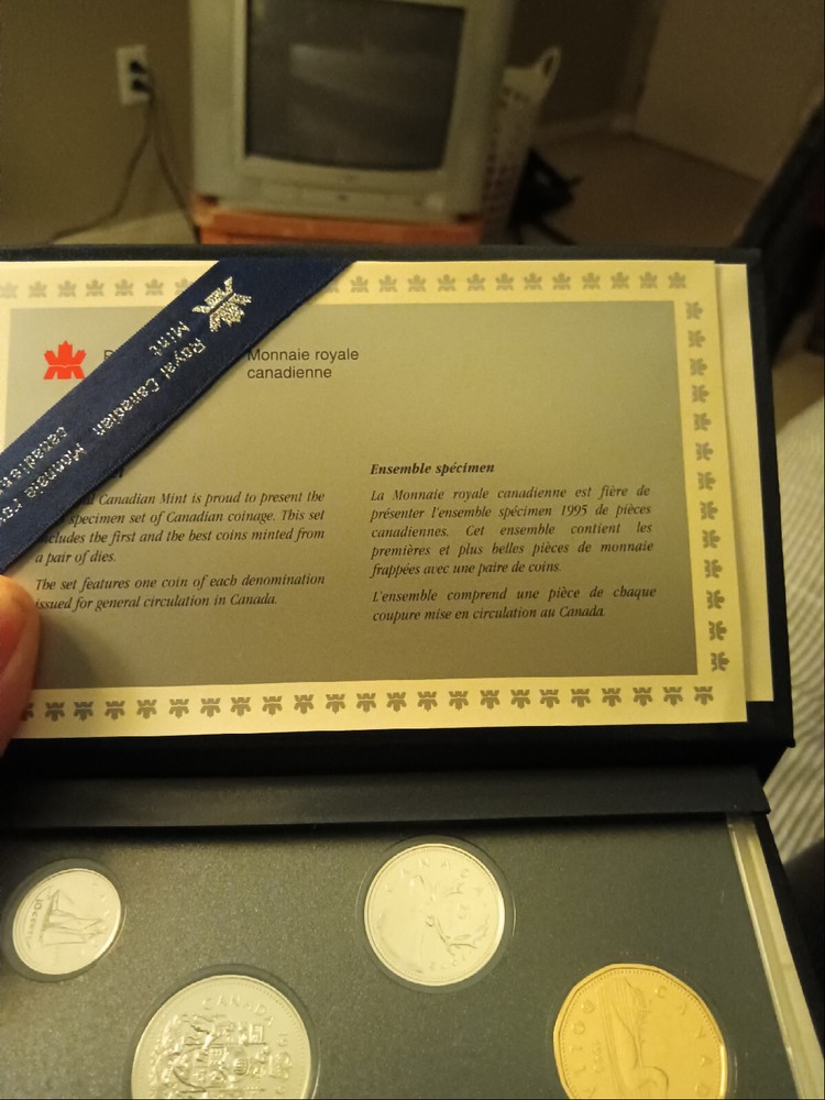 RCM 1995 specimen coin set great condition