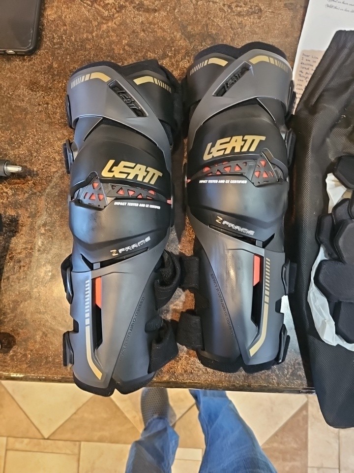 Leatt Z Frame Knee Brace