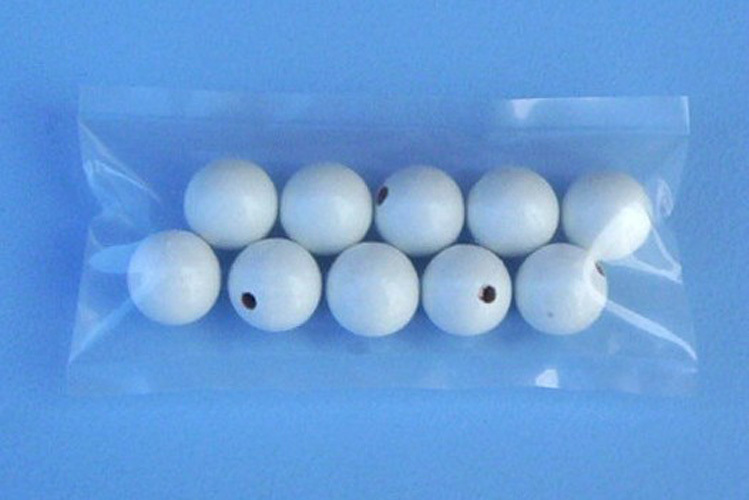 HYDROGEN ATOMS / 100 ATOM MOLECULAR MODEL