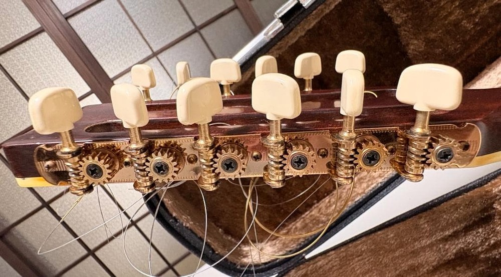 YAMAHA 12-string guitar L12-8, first model S Safe Packing!